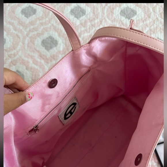 Medium telfar bag - Picture 3 of 5